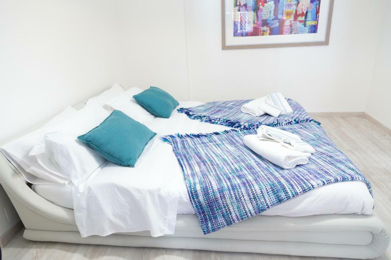 Miklod Apartments Палермо Екстериор снимка