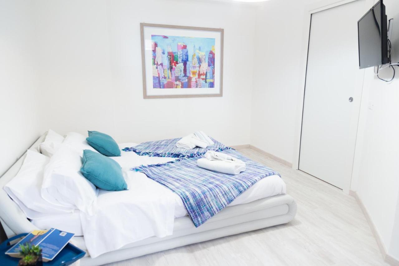 Miklod Apartments Палермо Екстериор снимка
