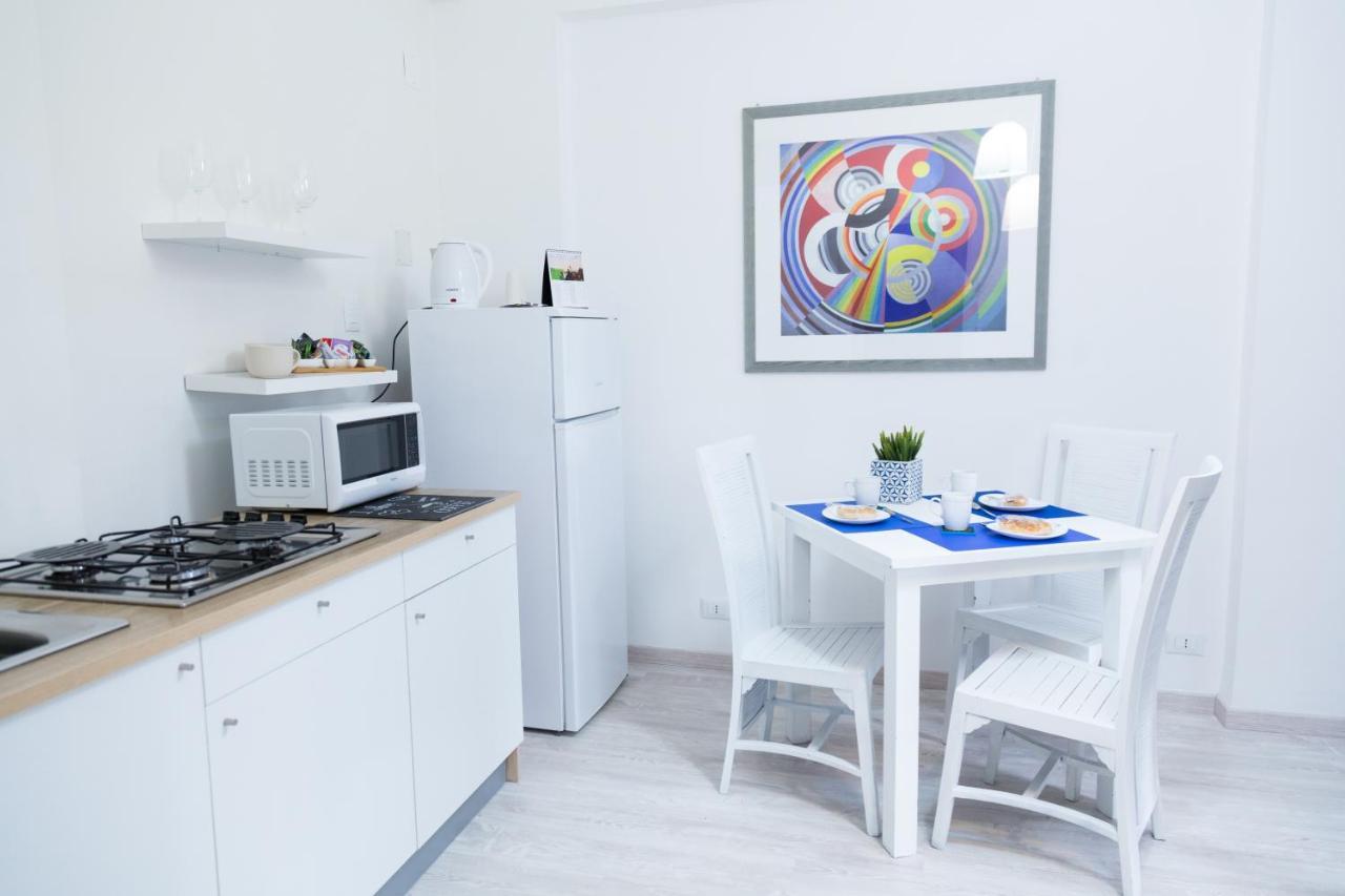 Miklod Apartments Палермо Екстериор снимка